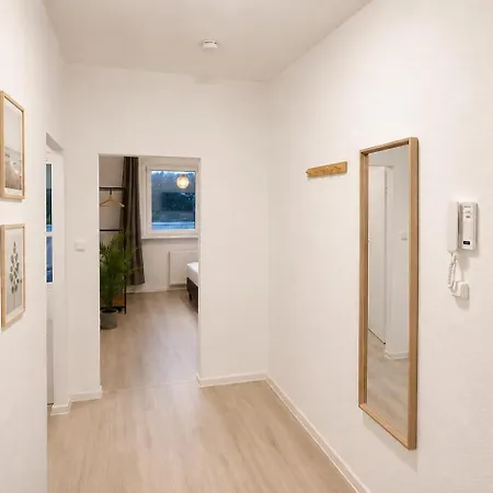 Apartment Für Berufstätige Mit 5 Einzelbetten, Smart Tv, Küche, Wifi, Balkon, Wama Halle (Saale)