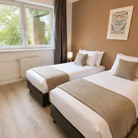Für Berufstätige Mit 5 Einzelbetten, Smart Tv, Küche, Wifi, Balkon, Wama Halle (Saale)