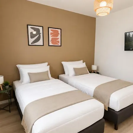 Für Berufstätige Mit 5 Einzelbetten, Smart Tv, Küche, Wifi, Balkon, Wama Apartment