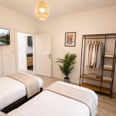 Apartment Für Berufstätige Mit 5 Einzelbetten, Smart Tv, Küche, Wifi, Balkon, Wama *